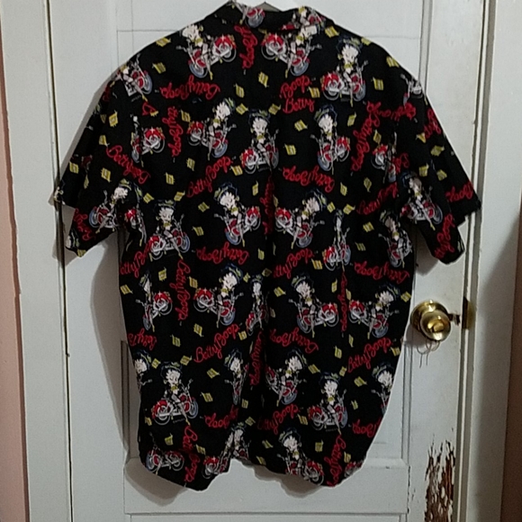 2X Women's Betty Boop Shirt - Picture 5 of 5